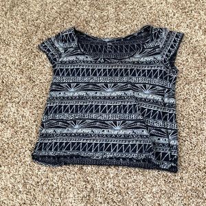 BDG (Urban Outfitters) pattern tee - medium